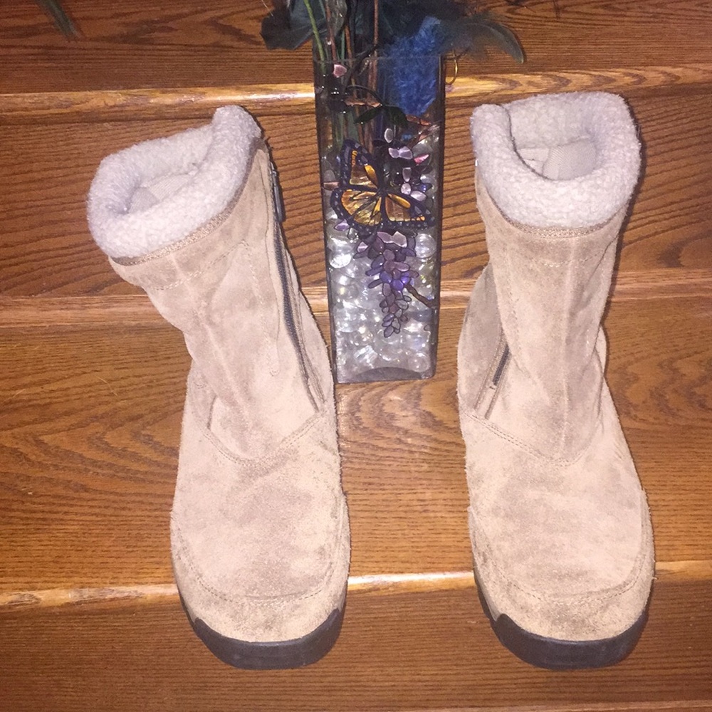 Sorel Waterfall Low Winter Boots Sz 9.5